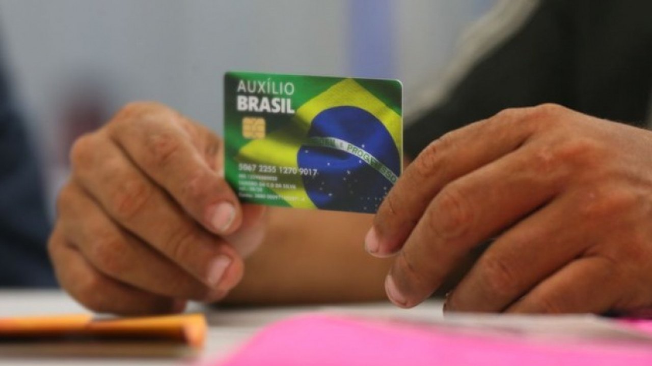 Pagamento do Programa Auxílio Brasil inicia na próxima quinta-feira (17)