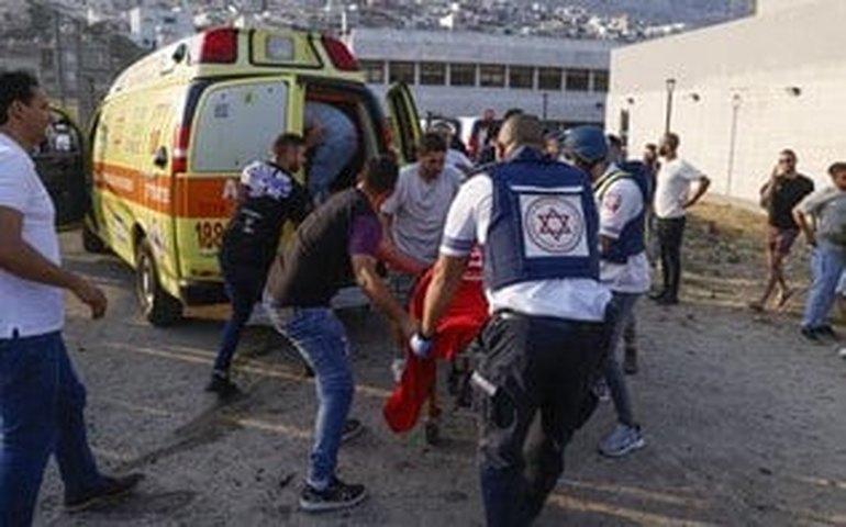 Crianças e jovens israelenses morrem em ataque a campo de futebol em Golã