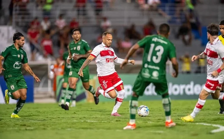 CRB encerra jejum com goleada, mas dá adeus à Copa do Nordeste