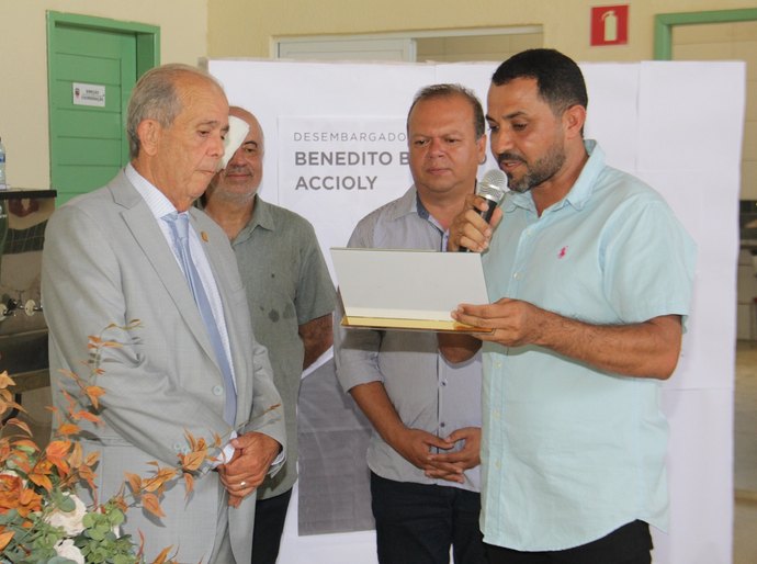 Celyrio Adamastor é homenageado em escola de Igaci