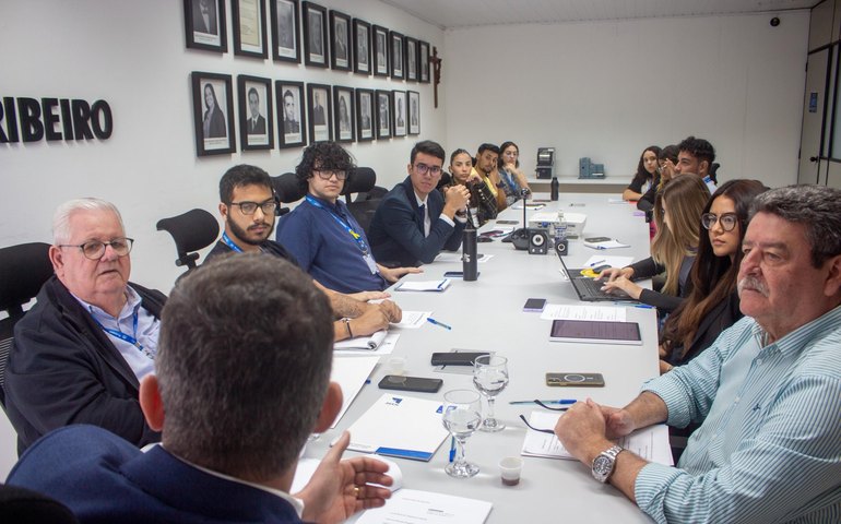 Junta Comercial discute formatação de documento para padronizar análises de processos empresariais