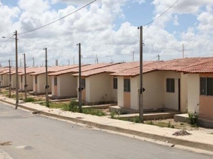 Seinfra garante apoio a prefeituras nas áreas de habitação e saneamento