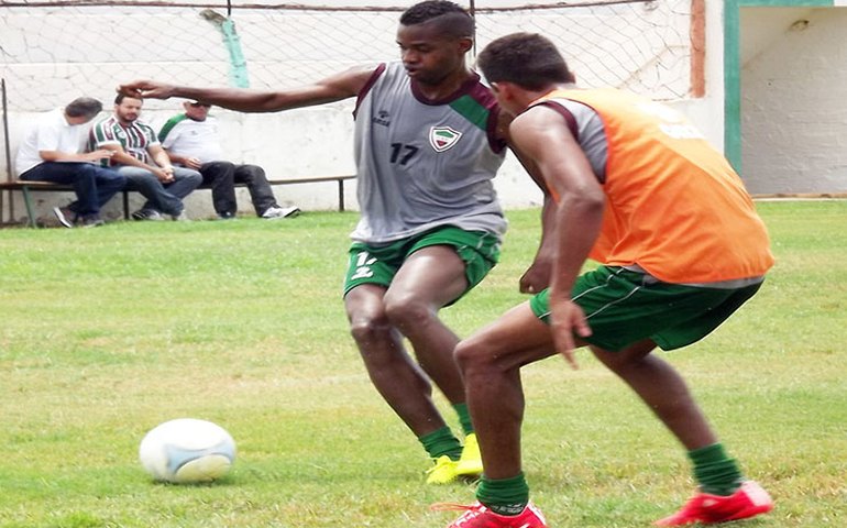 CSE de Palmeira recebe o Quebrangulo para jogo-treino amistoso