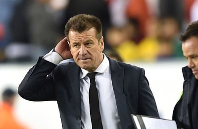 CBF demite Dunga, escolhe Tite e tem pressa pra acerto com corintiano