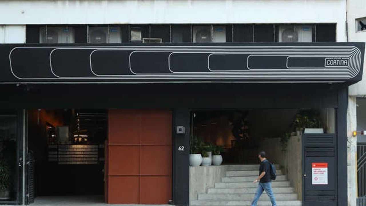 Cineclube Cortina inverte tendência e abre hoje em antigo estacionamento