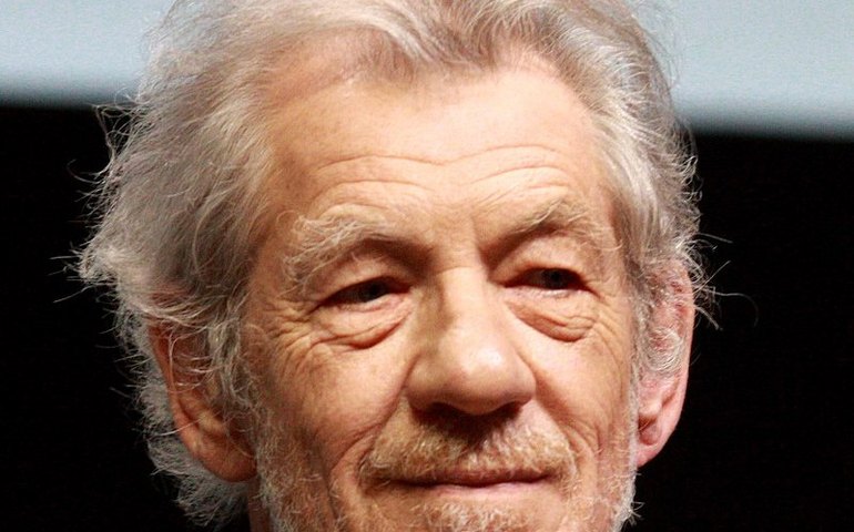 Ian McKellen pode voltar ao papel de Gandalf em novos filmes inspirados em 'O Senhor dos Anéis'