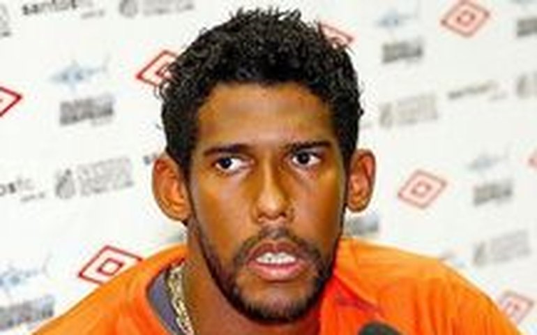 Polícia Civil gaúcha indicia quatro pessoas por injúria racial contra goleiro