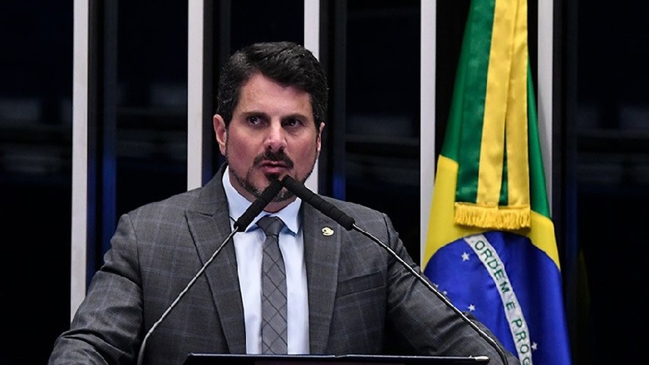 Do Val sobre atos no DF: Não tenho dúvida que foi alguém com especialidade