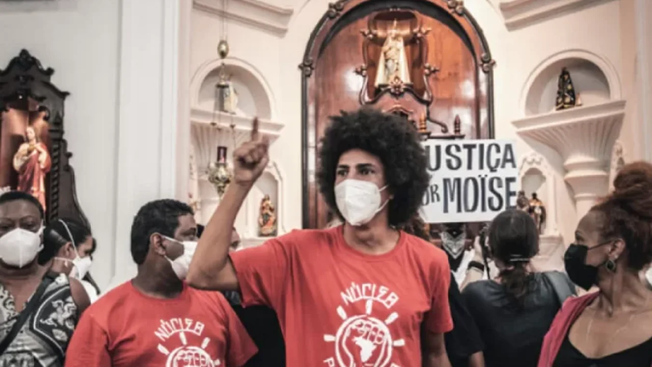 Câmara de Curitiba aprova cassação de vereador que invadiu Igreja