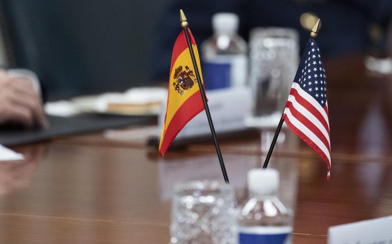 Ameaças à Espanha corroem a influência dos EUA na Europa, afirma especialista