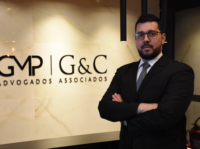 Advogado trabalhista avalia PL do Governo Lula para motoristas de aplicativo