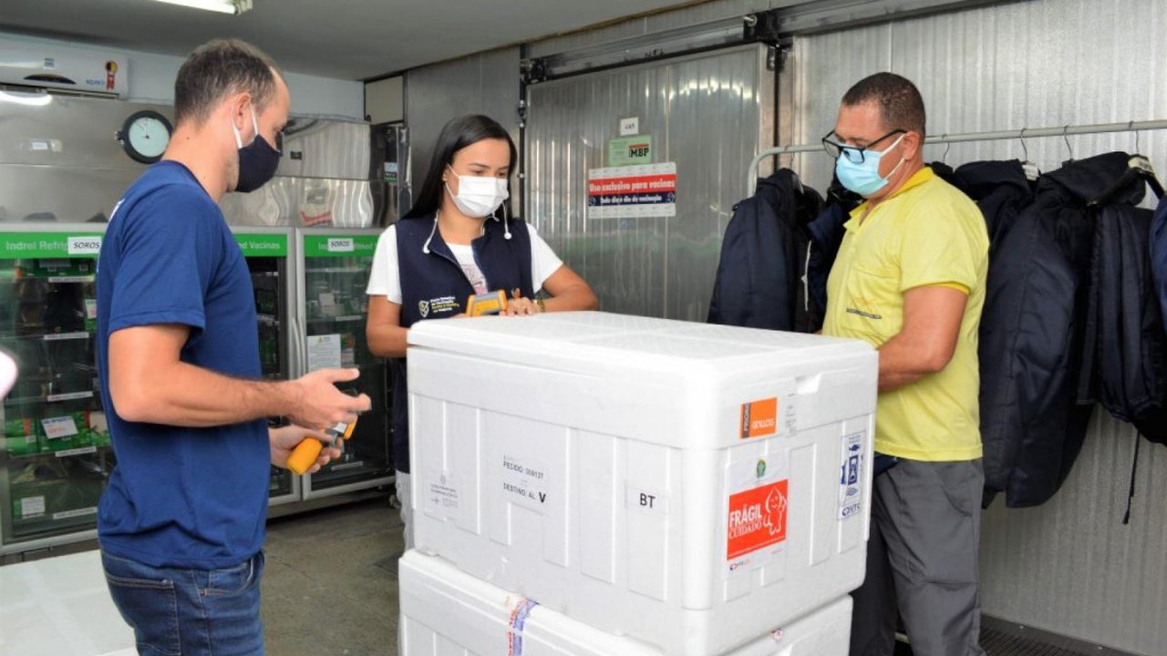Alagoas recebe mais de 67.430 doses de imunizantes contra a Covid-19 nesta segunda-feira (9)