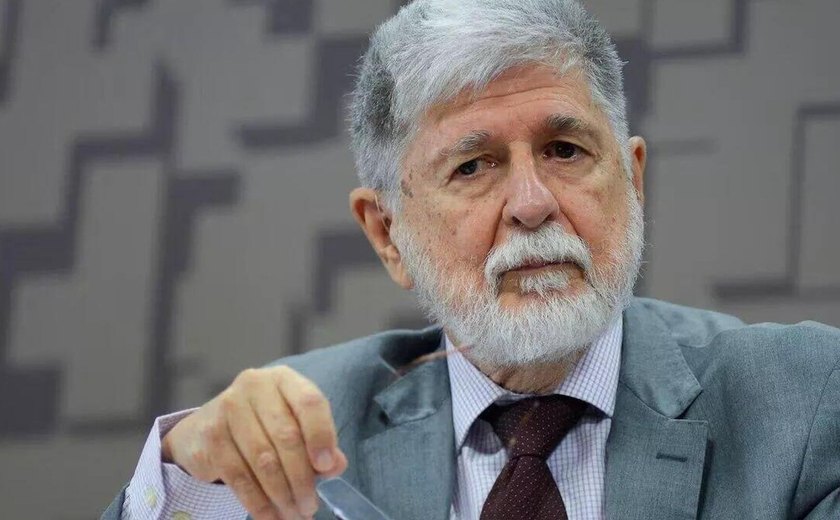 Amorim afirma que retirada de vistos dos EUA ligados ao Mais Médicos busca provocar reação do Brasil