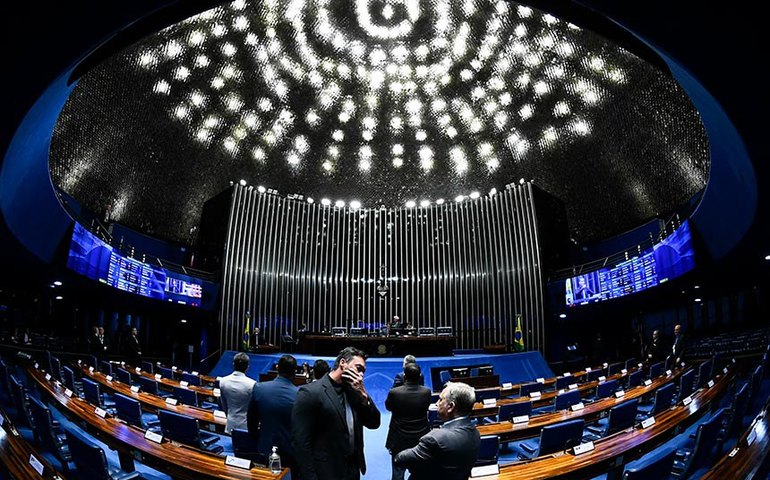 Aprovada autorização para mudança de taxa de juros em empréstimos externos