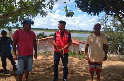 Defesa Civil de Penedo visita comunidade Marizeiro