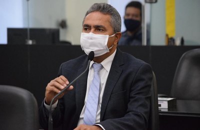 Francisco Tenório questiona flexibilização da quarentena em momento de crescimento dos casos de Covid-19
