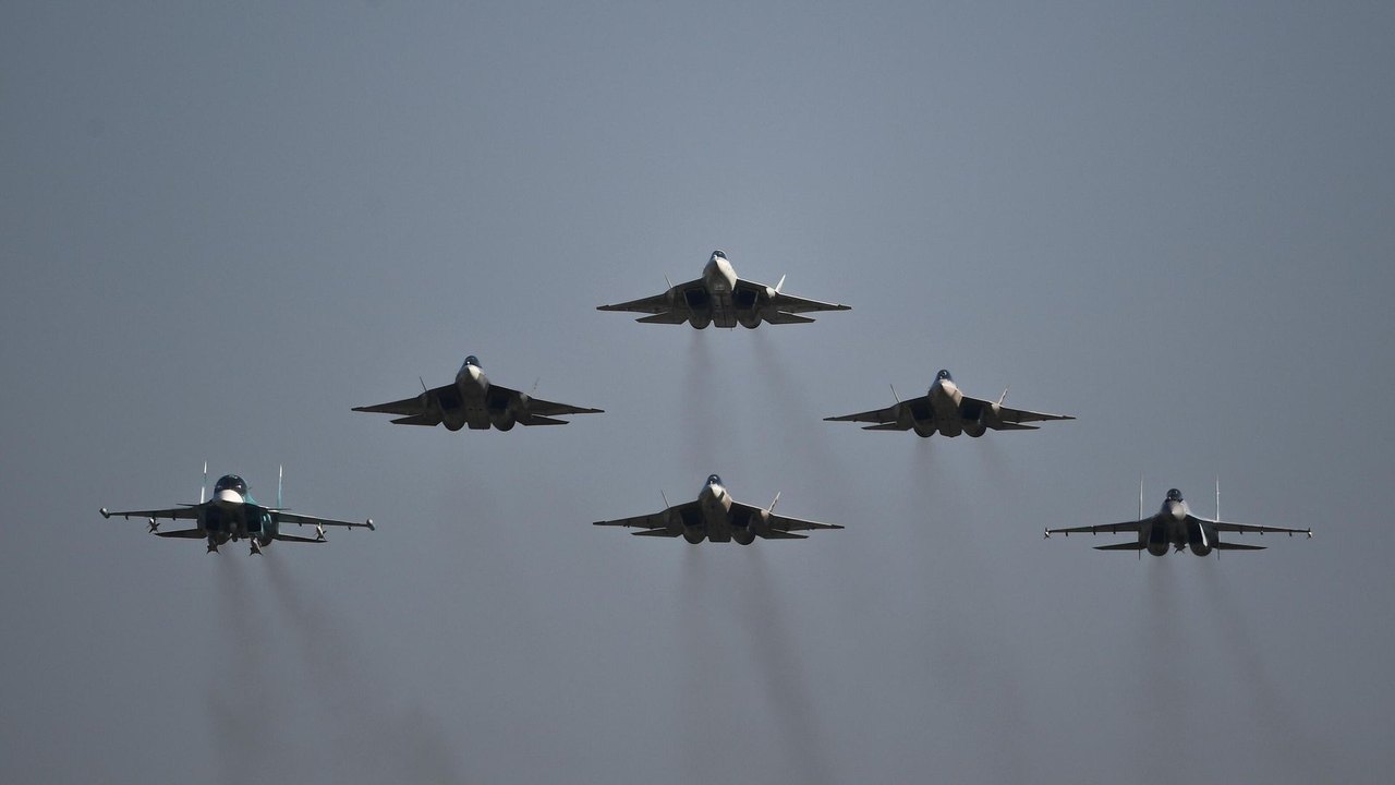 Exército russo recebe lote de caças Su-57 melhorados com base na experiência de combate na Ucrânia