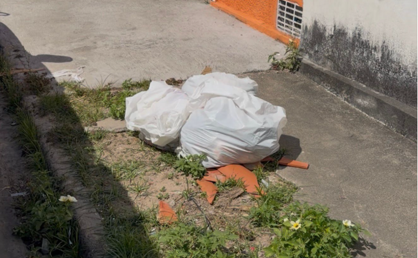 Corpo de bebê é achado em sacola de lixo em Delmiro Gouveia, interior de Alagoas