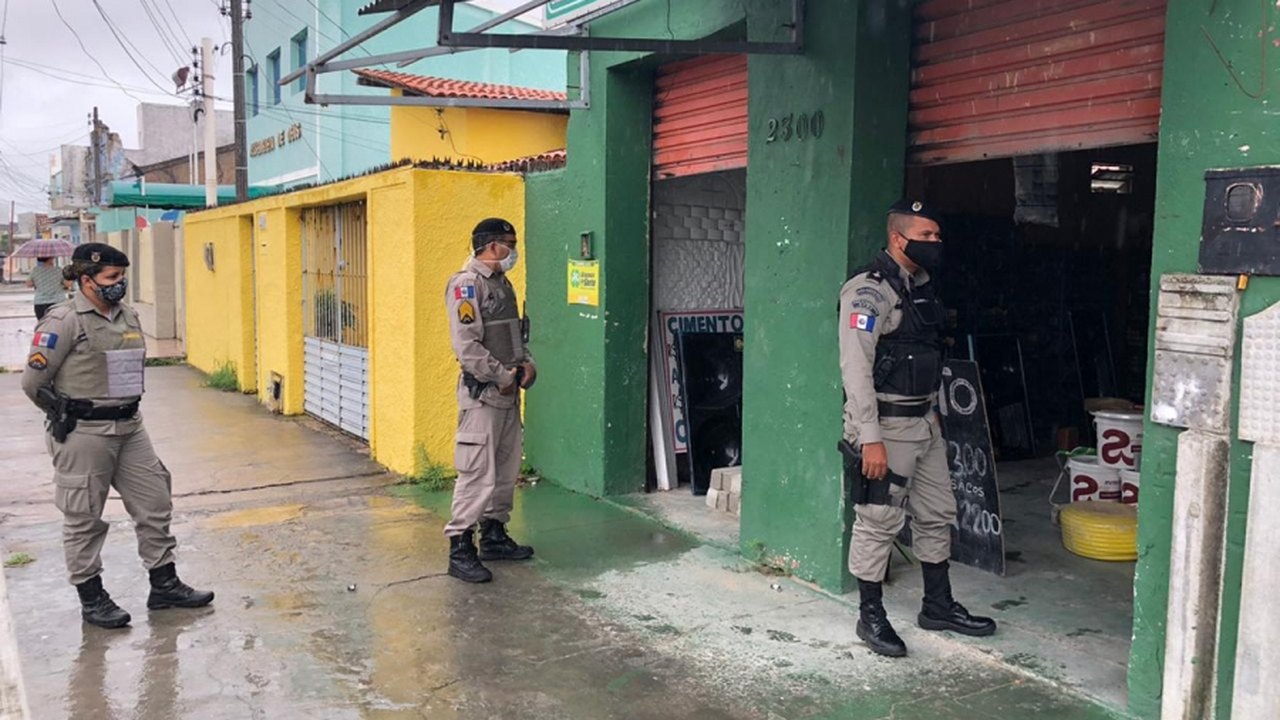 Em 24 horas, PM flagra o dobro de descumprimentos ao decreto governamental