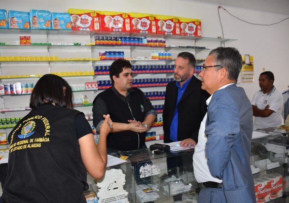 Em operação, Promotoria do Consumidor e outros órgãos de fiscalização interditam farmácias irregulares