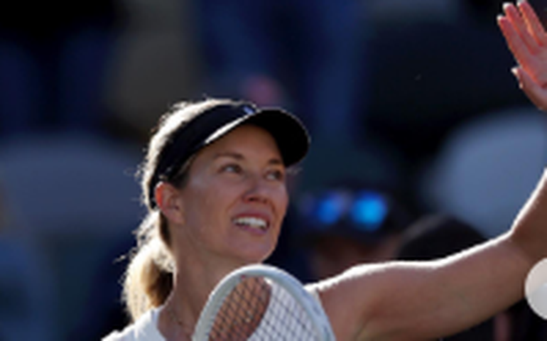 Danielle Collins brilha em Charleston, fatura 2º título e volta ao Top 20