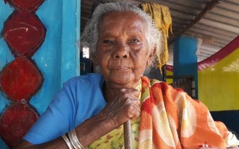 Idosa de 105 anos se torna heroína na Índia por ajudar aldeia a acabar com hábito de defecar a céu aberto