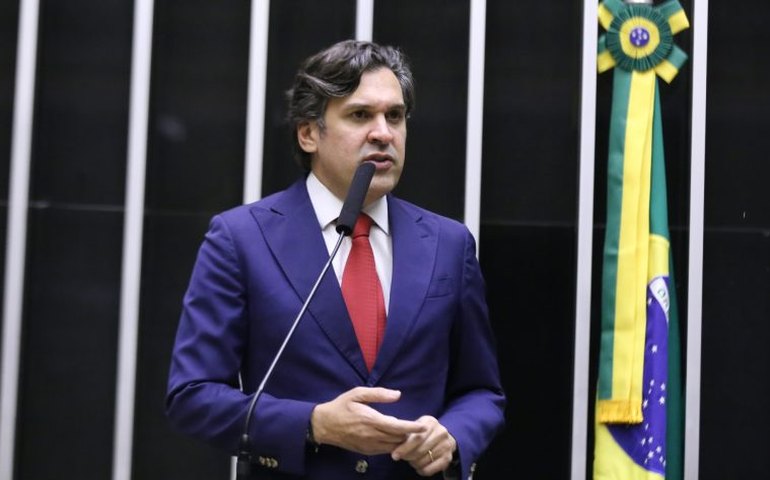 Câmara aprova projeto que cria a Estratégia Nacional de Saúde; acompanhe