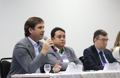 Prefeito Adelmo representa a AMA no evento sobre orçamento público da saúde