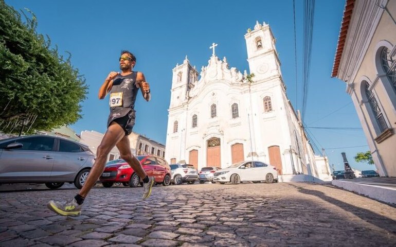 Corrida rústica abre programação esportiva da festa de Bom Jesus dos Navegantes em Penedo