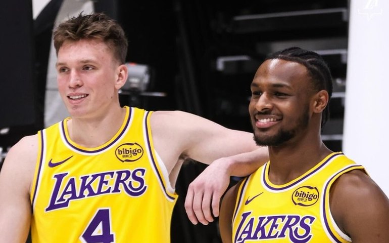 Após 'draft' do filho, Lakers fecham por 2 anos com LeBron James por R$ 590 milhões, diz imprensa