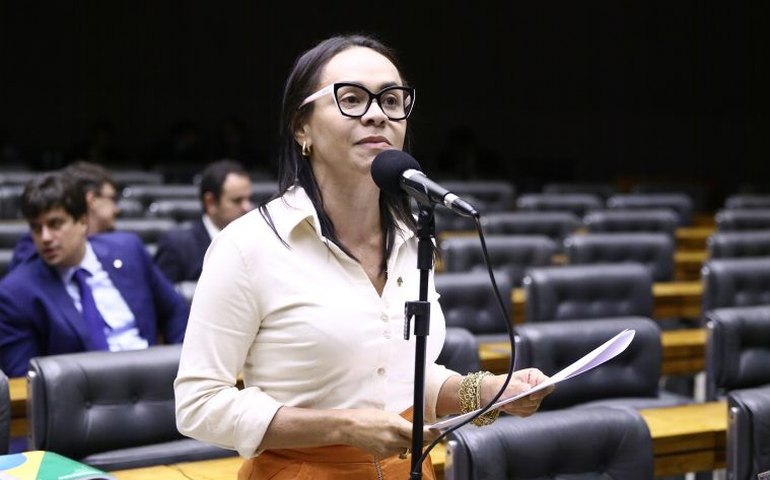 Comissão aprova obrigatoriedade de bares e casas noturnas prestarem auxílio a mulheres em situação de risco