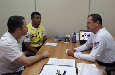 Ronda no Bairro acompanha monitoramento de tornozeleiras eletrônicas junto a Seris