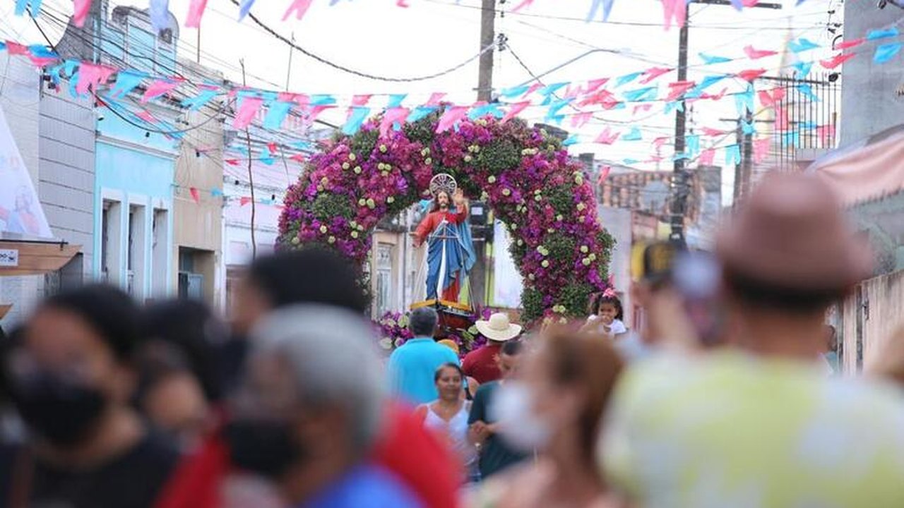 Secretaria de Saúde de Penedo promove ações educativas durante festejos de Bom Jesus