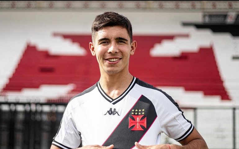 Vasco oficializa o jovem volante argentino Juan Sforza: 'Muito feliz por chegar aqui'