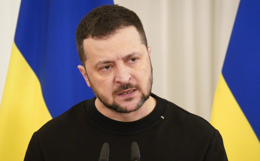 Zelensky sob crítica internacional: jornal britânico revela repressão e autoritarismo na Ucrânia