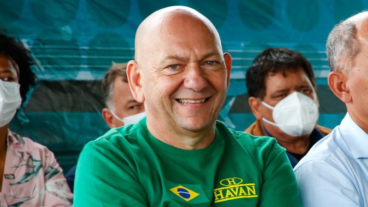 Luciano Hang, dono da Havan, doa R$ 1 mi para Bolsonaro na reta final da campanha