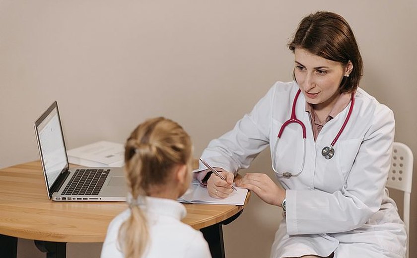 Crianças também podem ter pressão alta; medição deve começar aos 3 anos