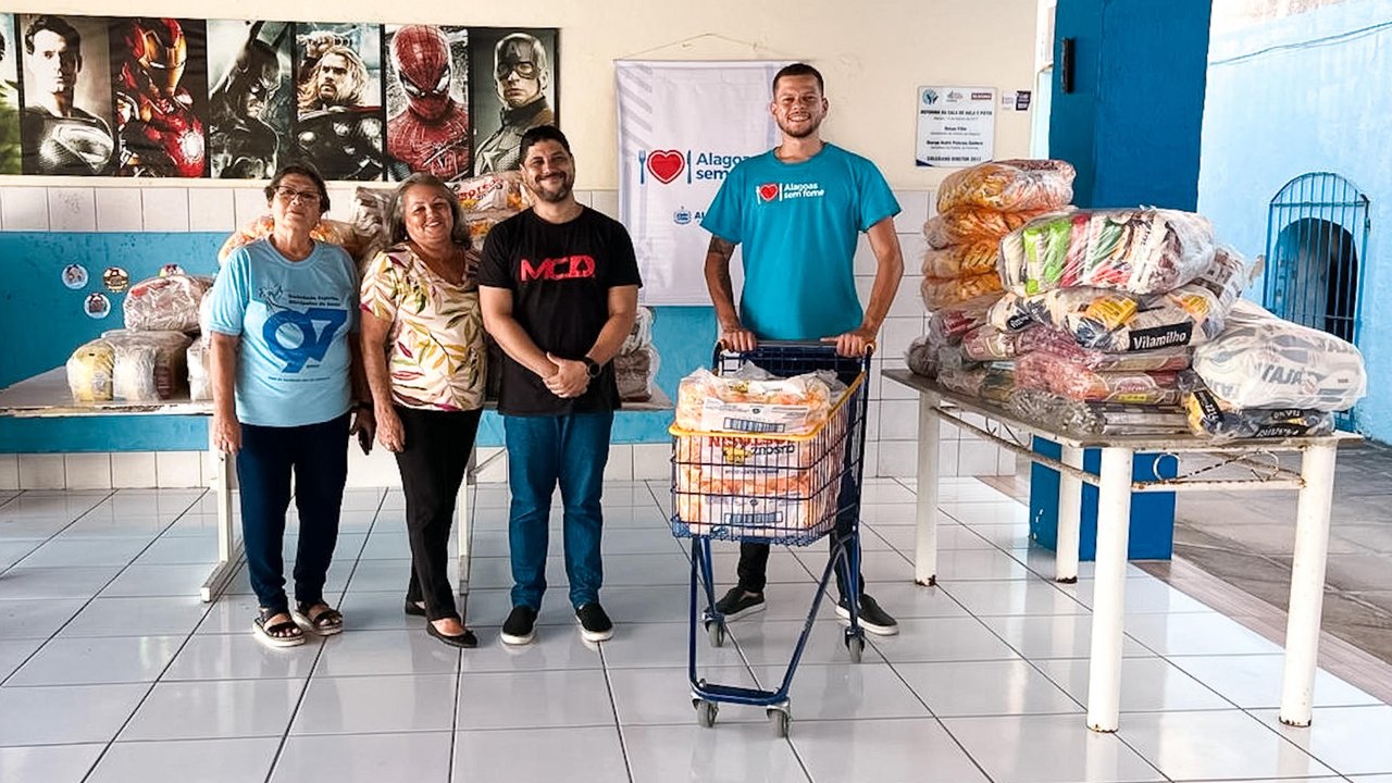 Alagoas Sem Fome doa alimentos e enxovais para o Lar Sementes do Amanhã
