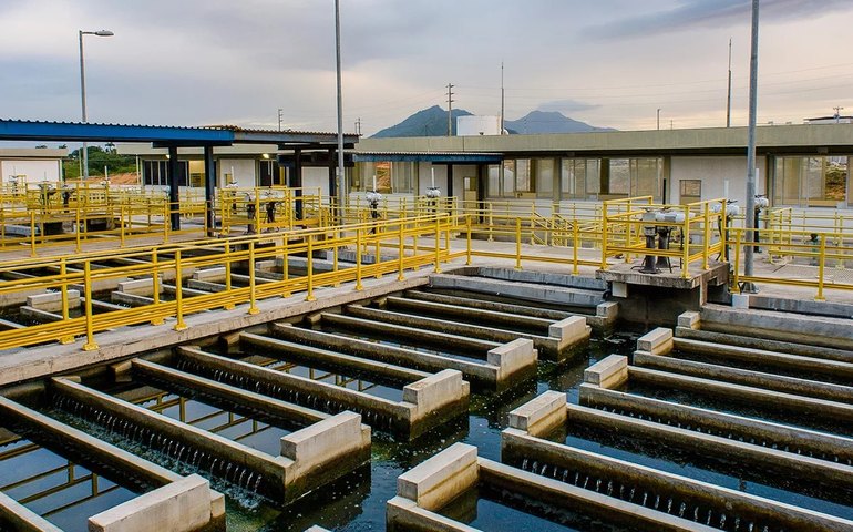 Ceará leiloa serviço de esgoto com investimento estimado em R$ 6,2 bi
