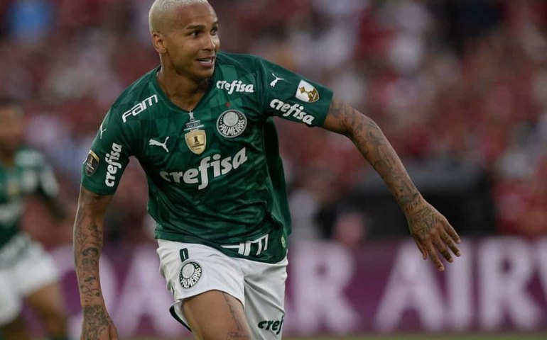 Deyverson se despede do elenco do Palmeiras; Raphael Veiga continua afastado