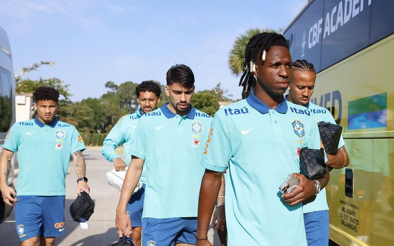 Brasil enfrenta o México neste sábado