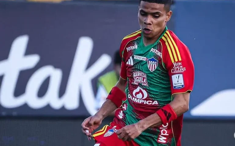 Grêmio oficializa contratação de José Enamorado, destaque do futebol colombiano