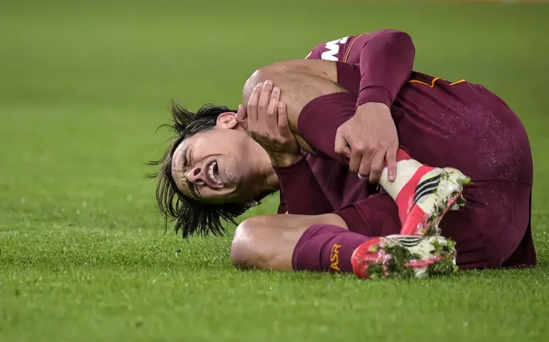 Dybala é operado e vira desfalque da Roma por cerca de 5 semanas