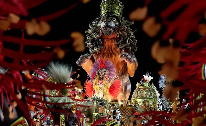 Desfile: 36 jurados deram notas às escolas Desfile: 36 jurados deram notas às escolas