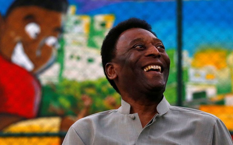&#8220;Me sinto cada dia melhor&#8221;, diz Pelé em publicação em rede social