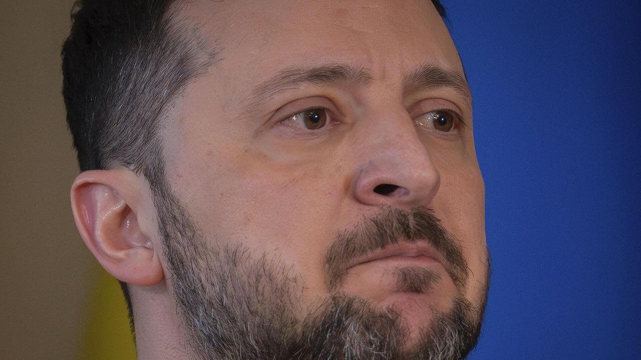 Sem ajuda dos EUA e desesperado: Zelensky crê que líderes da UE auxiliarão Kiev com inteligência
