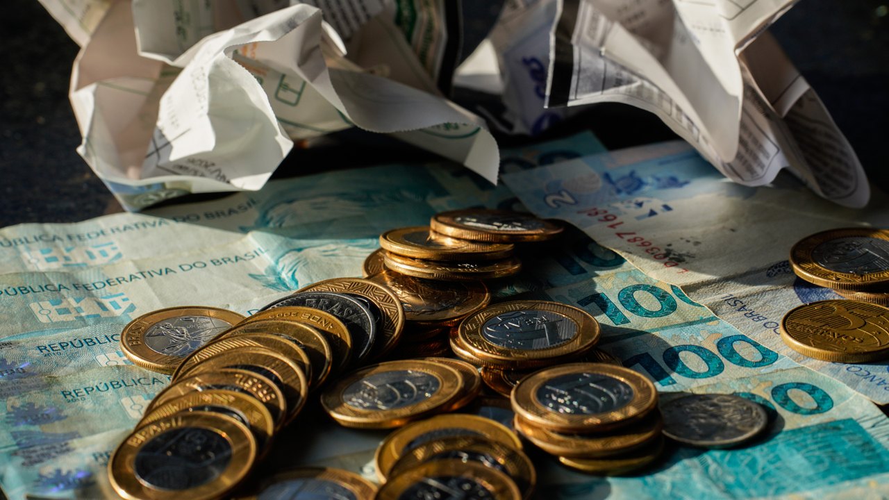 Economia cresce 0,7% em maio, puxada por consumo das famílias, diz FGV