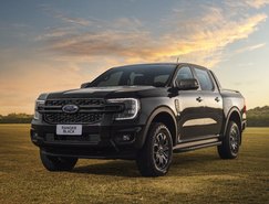 Ford Ranger Black 2026 mostra equilíbrio entre robustez e eficiência - Divulgação (3).jpg 