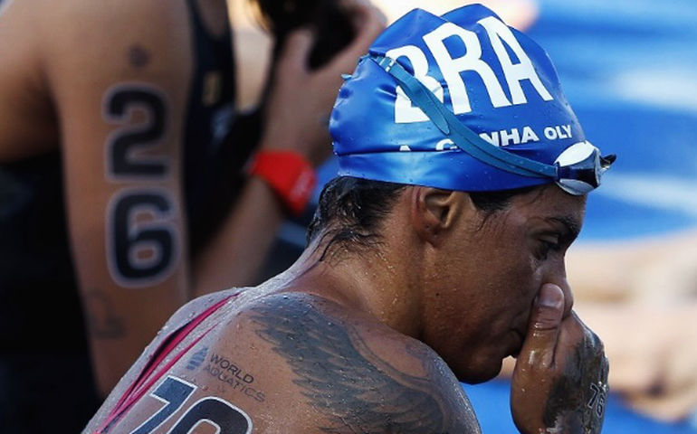 Ana Marcela Cunha fica fora da final da prova dos 3km sprint no Mundial de Cingapura