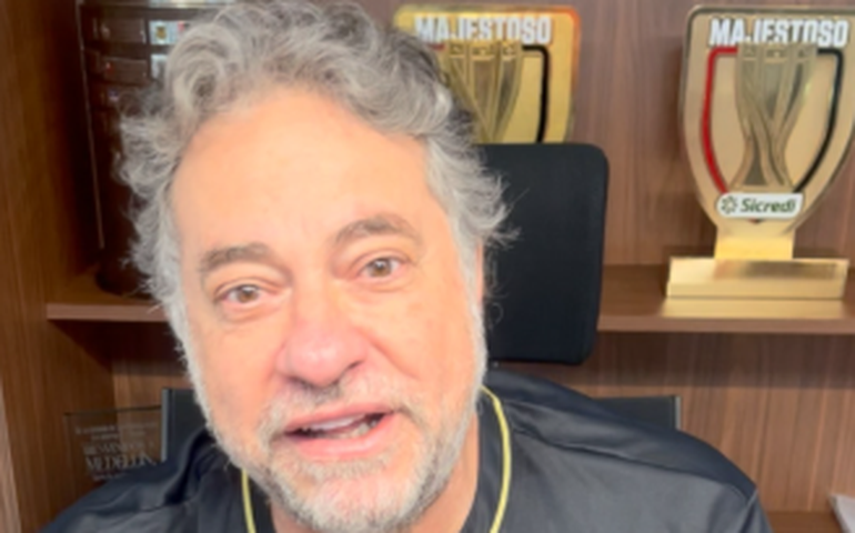 Casares liga para Samir Xaud para reclamar de arbitragem de São Paulo x Palmeiras